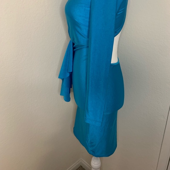 Blue deep plunge dress with open back - Picture 7 of 8